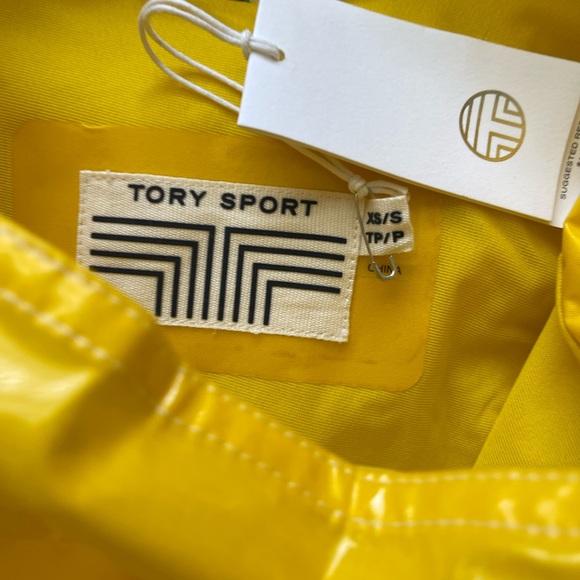 NWT Tory Sport Yellow Rain Coat Rain Jacket Womens Size XS/S Yellow Anorak - Picture 2 of 15